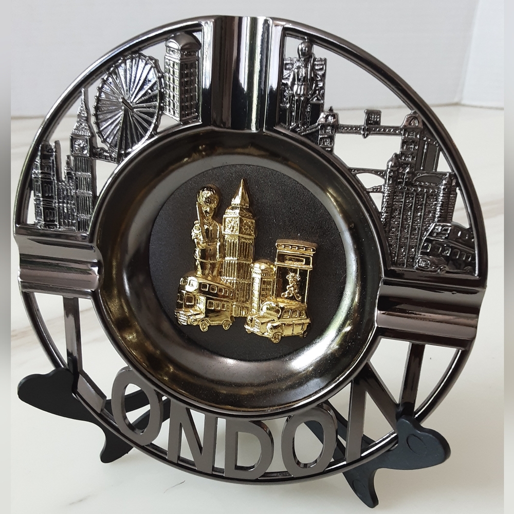 LONDON Souvenir Ashtray Cast Aluminum Gold Medal Big Ben London Bridge NIB-Vtg